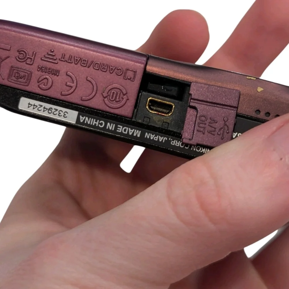 Nikon COOLPIX S4100 14.0MP Digital Camera - Plum Tested READ DESCRIPTION